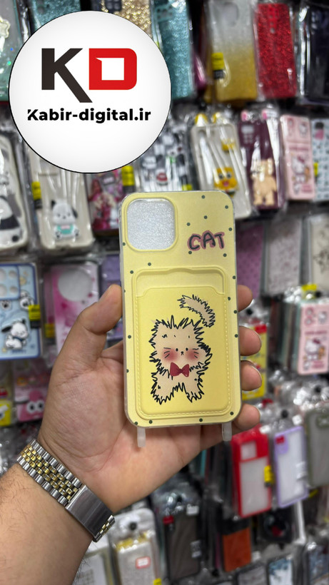 قاب گوشی iPhone 13 Pro آیفون اورجینال ژله ای جاکارتی دار کپسولی به همراه بند آویز دوطرفه طرح گربه کیوت