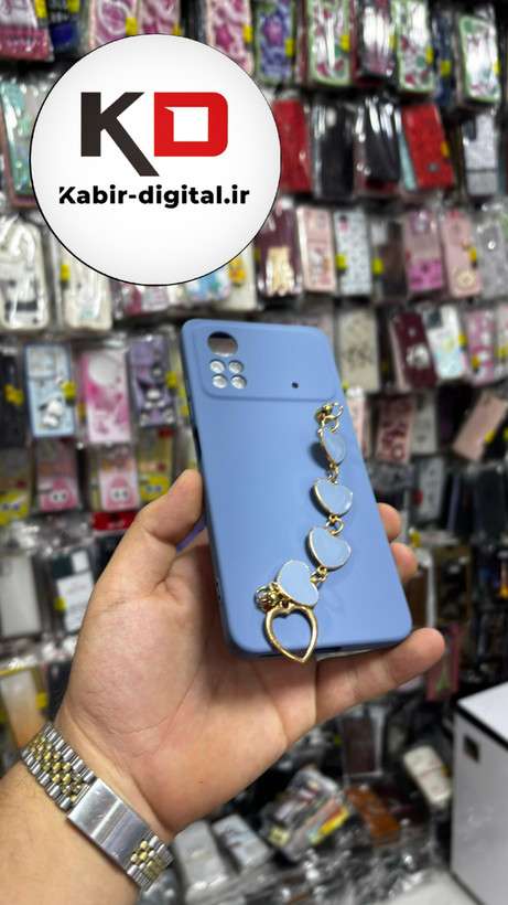 قاب گوشی POCO M4 Pro 5G شیائومی طرح سیلیکونی لاکچری دستبندی زنجیری قلبی آویزدار محافظ لنز دار آبی