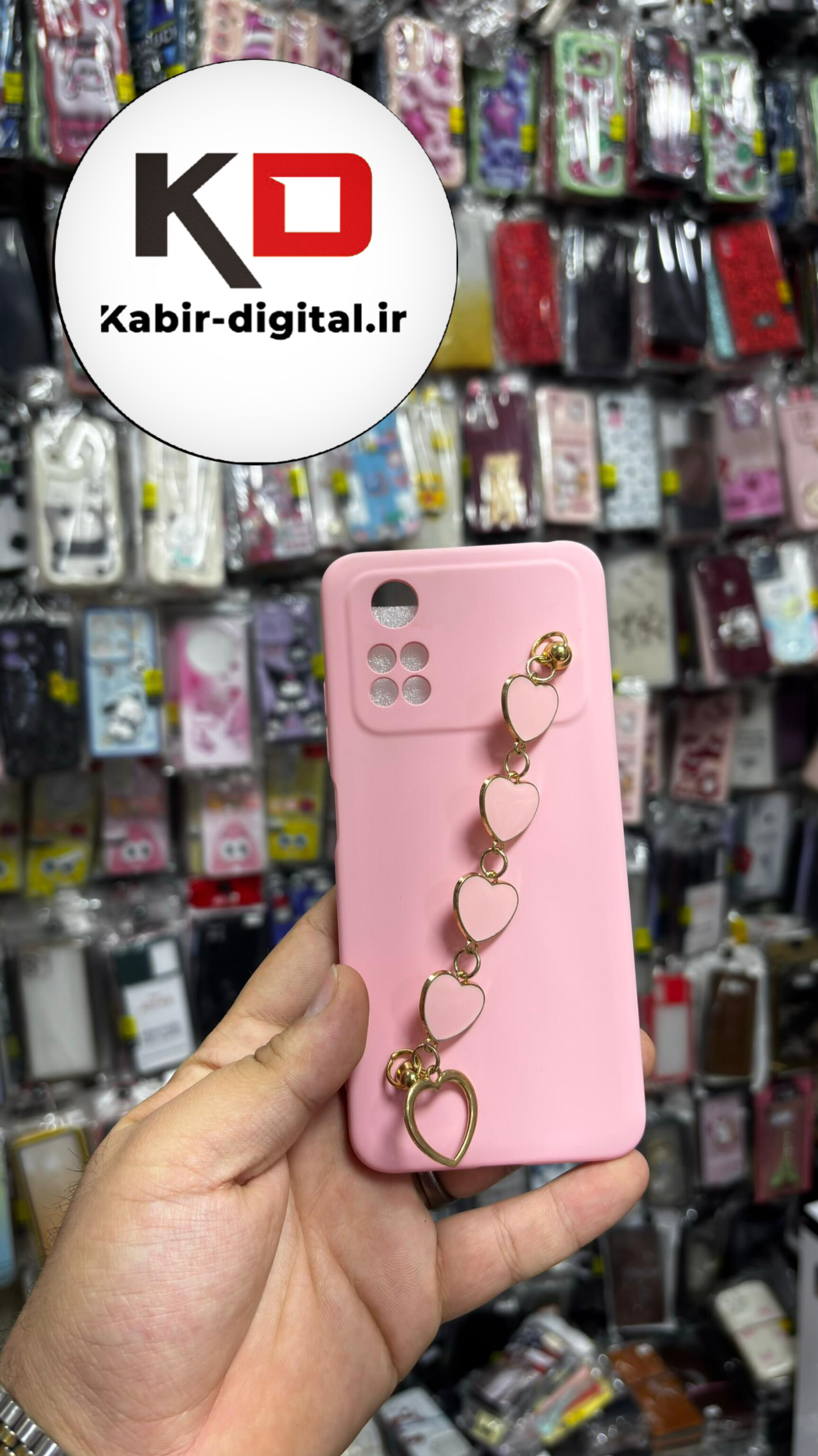 قاب گوشی POCO M4 Pro 4G شیائومی طرح سیلیکونی لاکچری دستبندی زنجیری قلبی آویزدار محافظ لنز دار صورتی