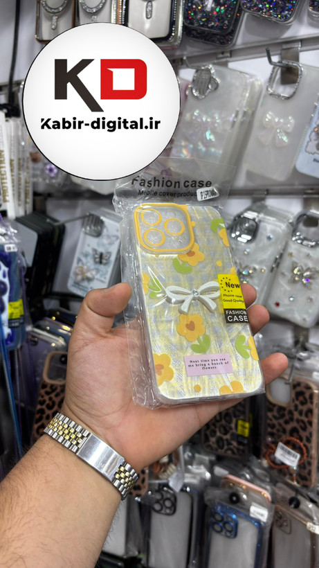 قاب گوشی iPhone 15 Pro Max آیفون Brush Case طرح پاپیون و گل زرد محافظ لنز دار