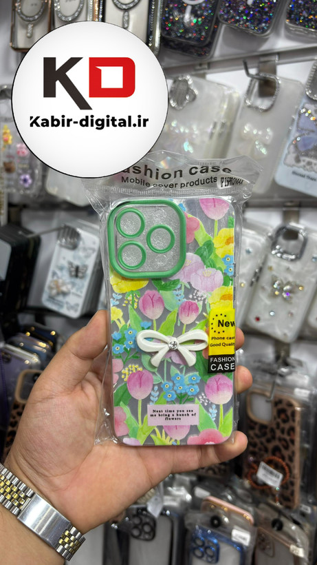 قاب گوشی iPhone 15 Pro Max آیفون Brush Case طرح پاپیون و گل لاله محافظ لنز دار