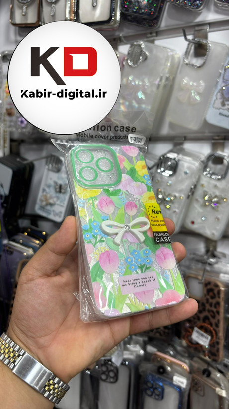 قاب گوشی iPhone 15 Pro Max آیفون Brush Case طرح پاپیون و گل لاله محافظ لنز دار