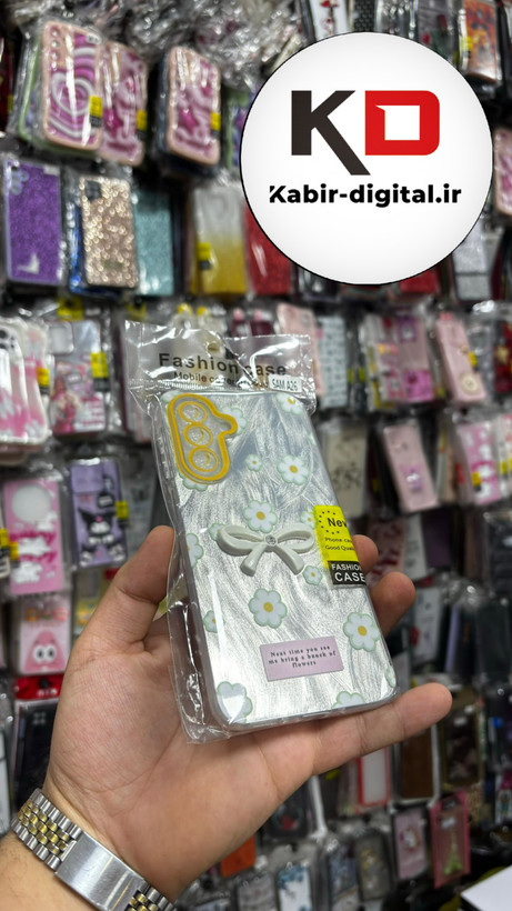 قاب گوشی Galaxy A26/A16سامسونگ Brush Case طرح پاپیون و گل بابونه محافظ لنز دار