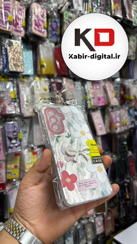 قاب گوشی Galaxy A36سامسونگ Brush Case طرح پاپیون و گل سرخ محافظ لنز دار