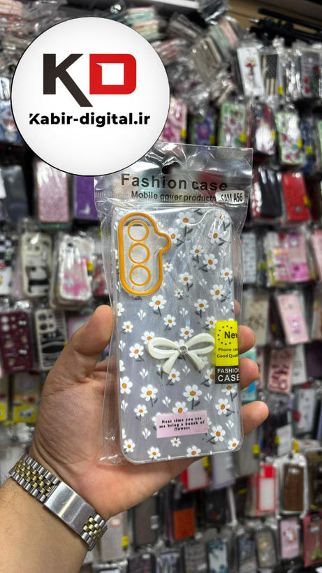 قاب گوشی Galaxy A56سامسونگ Brush Case طرح پاپیون و گل بابونه محافظ لنز دار