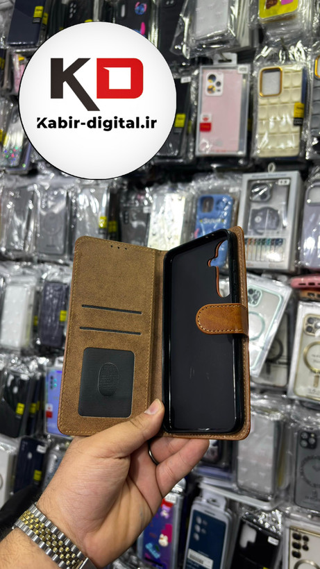 کیف گوشی Galaxy S24 FEسامسونگ چرم مگنتی جاکارتی بند آویز دار قهوه ایی