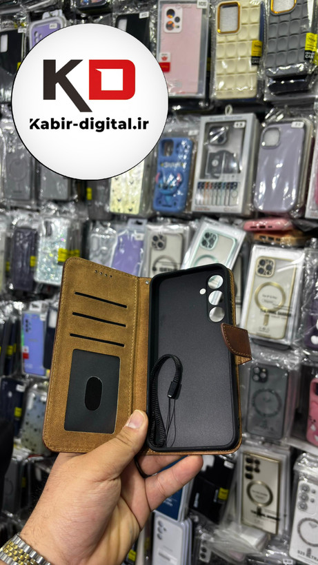 کیف گوشی Galaxy S23 FEسامسونگ چرم مگنتی جاکارتی بند آویز دار قهوه ایی