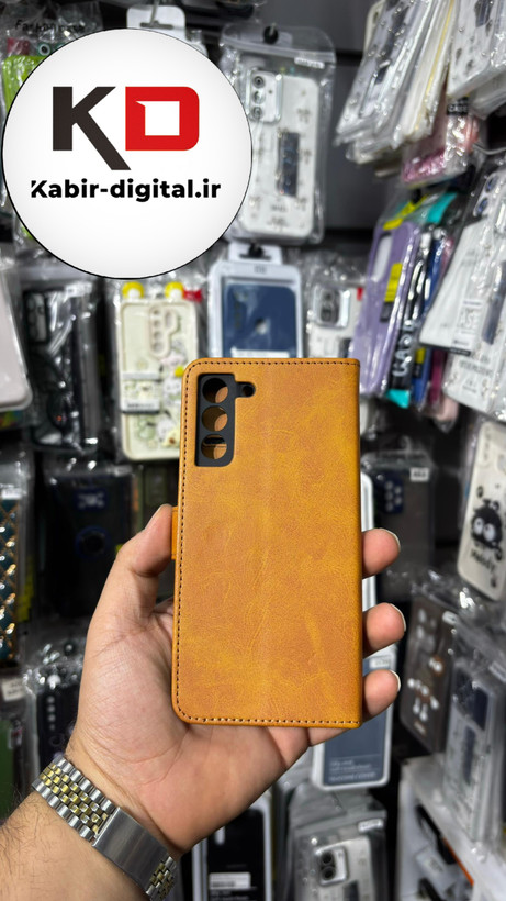 کیف گوشی Galaxy S21 FE سامسونگ چرم مگنتی جاکارتی بند آویز دار عسلی