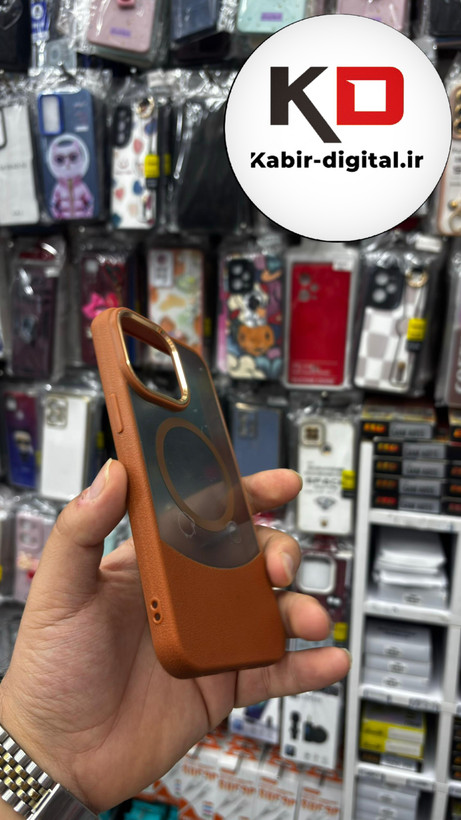 قاب گوشی پشت مات چرمی مگسیف - (قهوه ایی) Iphone 15 pro Max