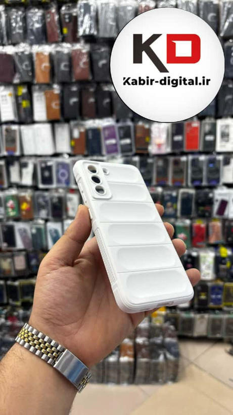 قاب گوشی Galaxy S21 FE سامسونگ سیلیکونی پافر PC زیر بسته محافظ لنز دار سفید
