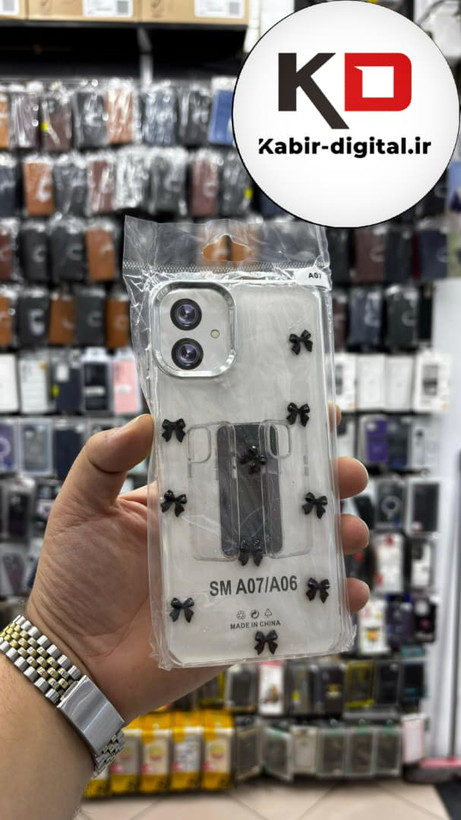 قاب گوشی Galaxy A07 / A06 سامسونگ لاکچری شفاف رزینی طرح شاین لنز کرومی طرح پاپیون مشکی