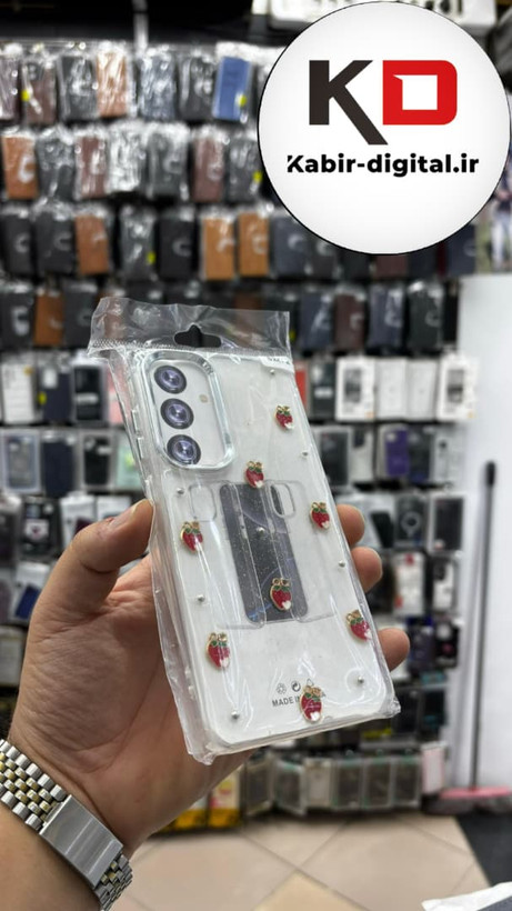 قاب گوشی Galaxy S24 FE سامسونگ لاکچری شفاف رزینی طرح شاین لنز کرومی طرح توت فرنگی