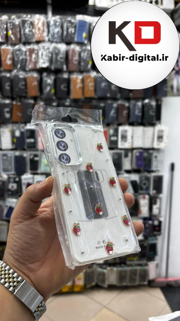 قاب گوشی Galaxy S25 FE سامسونگ لاکچری شفاف رزینی طرح شاین لنز کرومی طرح توت فرنگی