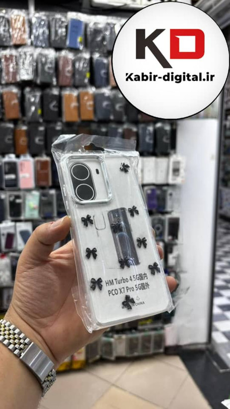 قاب گوشی Redmi turbo 4 5g / POCO X7 PRO شیائومی لاکچری شفاف رزینی طرح شاین لنز کرومی طرح پاپیون مشکی