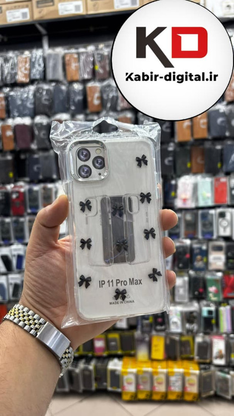 قاب گوشی iPhone 11 Pro Max آیفون لاکچری شفاف رزینی طرح شاین لنز کرومی طرح پاپیون مشکی