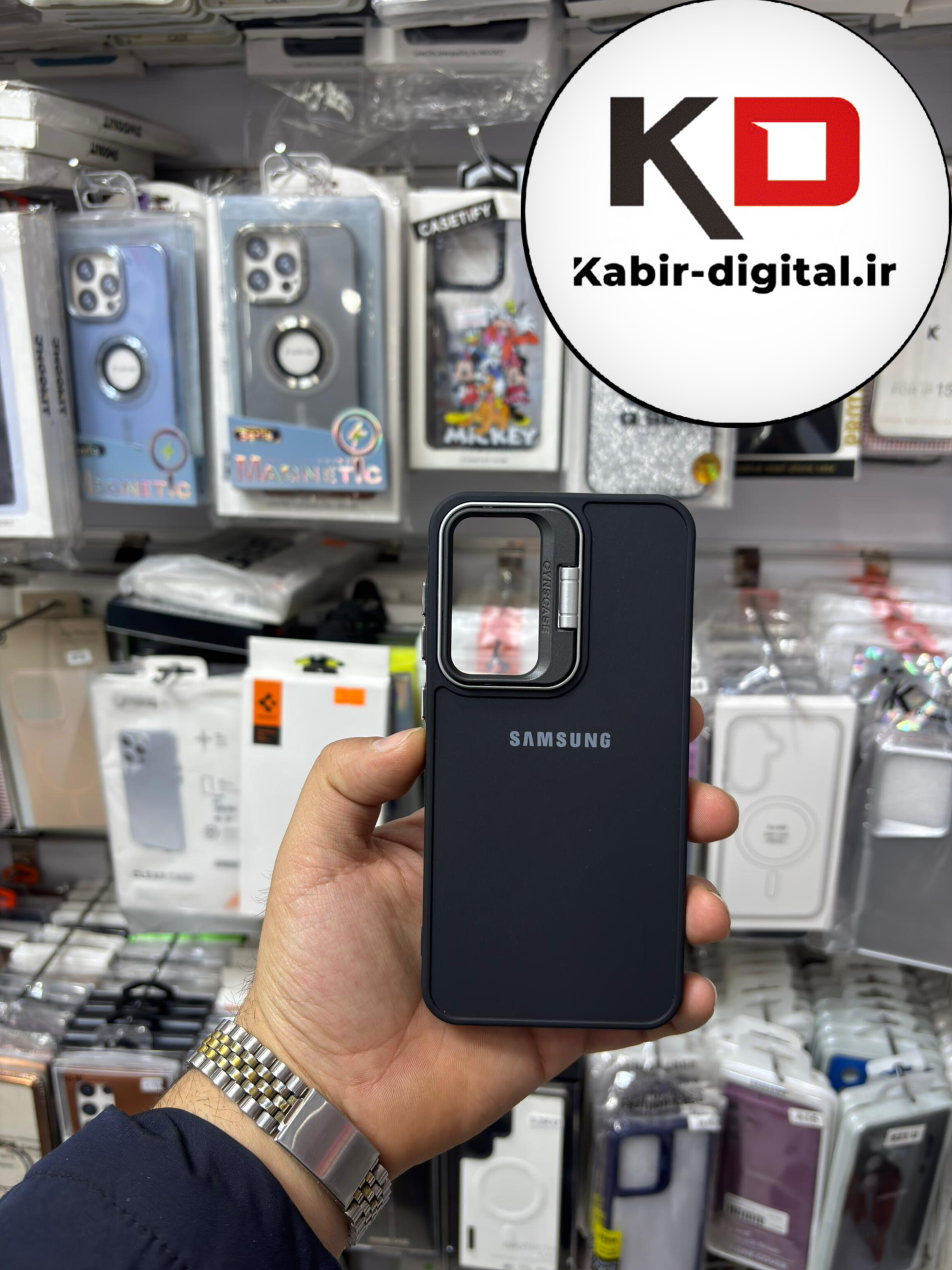 قاب گوشی Galaxy S23 FEسامسونگ سیلیکونی استندشو لوگو دار CYNS CASE مشکی