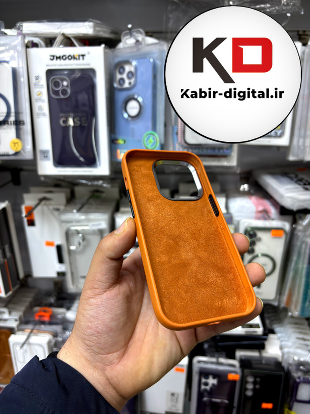 کاور گوشی آیفون iphone 14 Pro طرح چرم اورجینال مگ سیف لنز کرومی عسلی