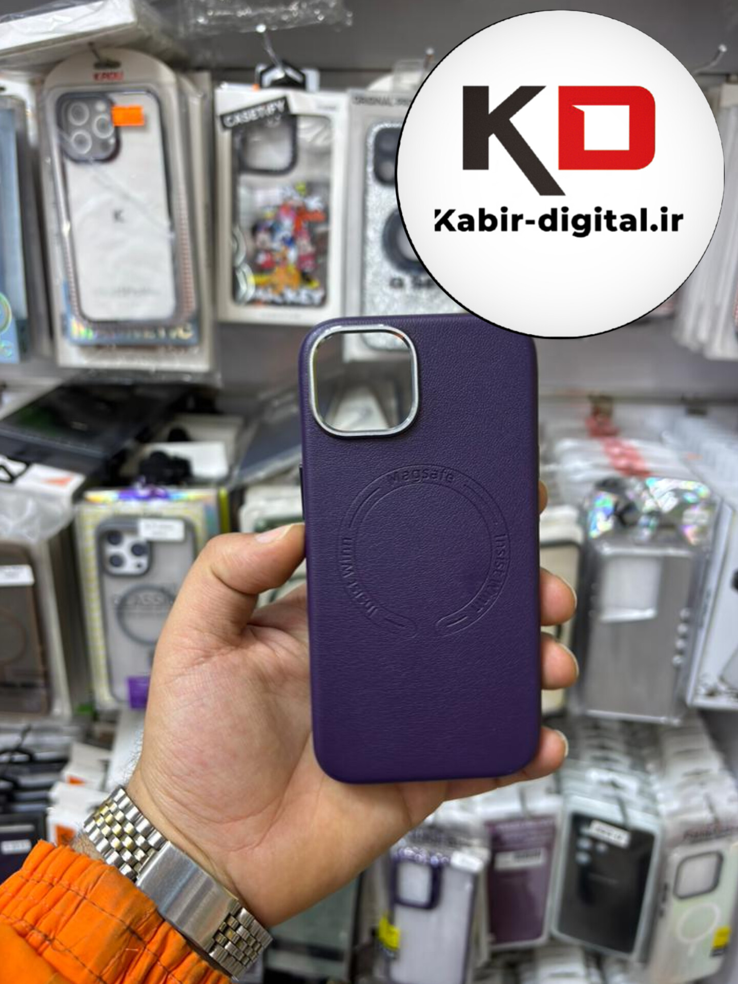 کاور گوشی آیفون iphone 13/14 طرح چرم اورجینال مگ سیف لنز کرومی بنفش