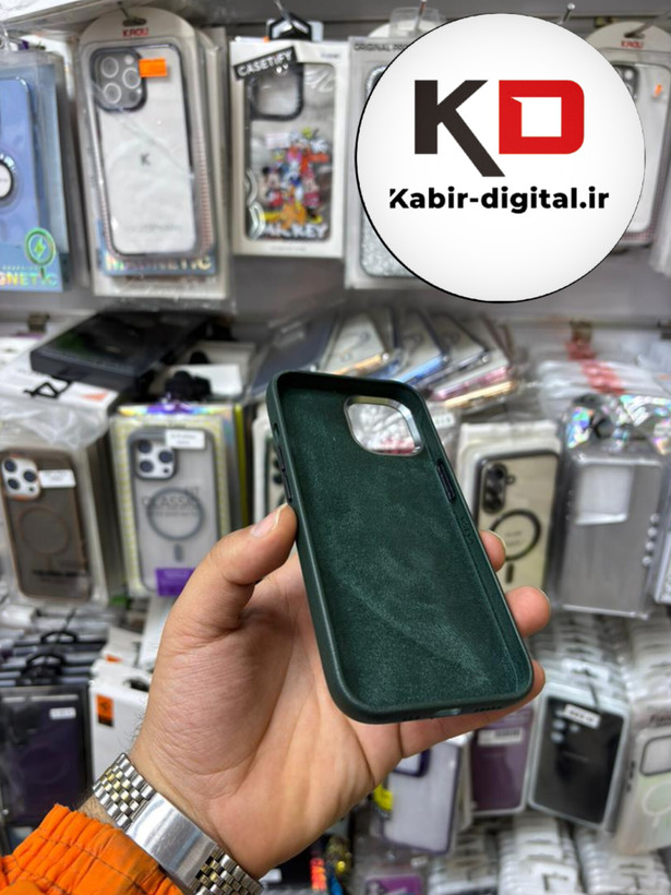 کاور گوشی آیفون iphone 13/14 طرح چرم اورجینال مگ سیف لنز کرومی سبز