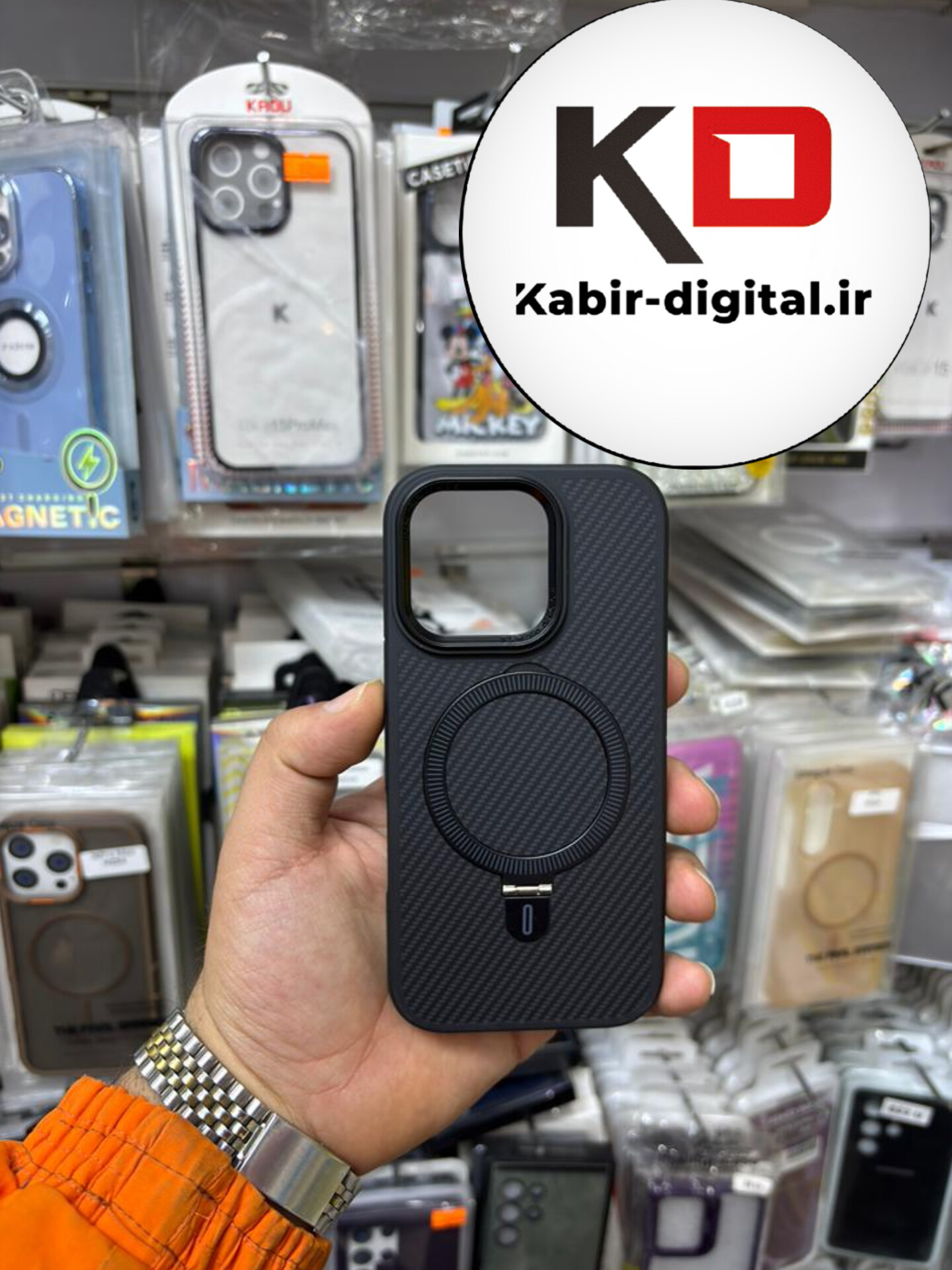 قاب گوشی iPhone 16 Pro آیفون Creative Case طرح کربن مگ سیف فلزی Magsafe اورجینال متال لوکس استندشو مشکی
