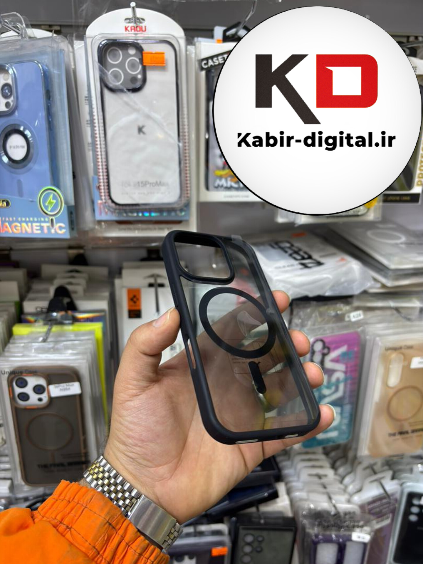 قاب گوشی iPhone 16 pro آیفون اورجینال Spigen شفاف مگ سیف Magsafe اورجینال مشکی