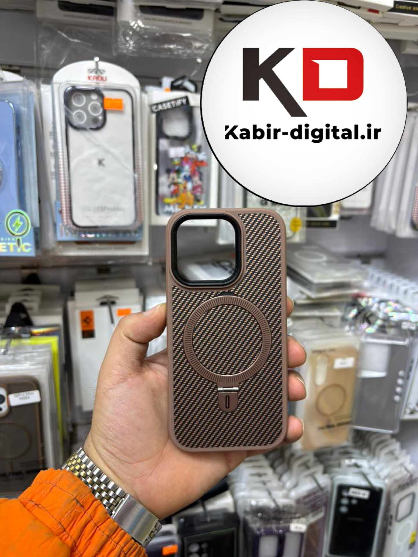 قاب گوشی iPhone 16 Pro آیفون Creative Case طرح کربن مگ سیف فلزی Magsafe اورجینال متال لوکس استندشو قهوه ایی