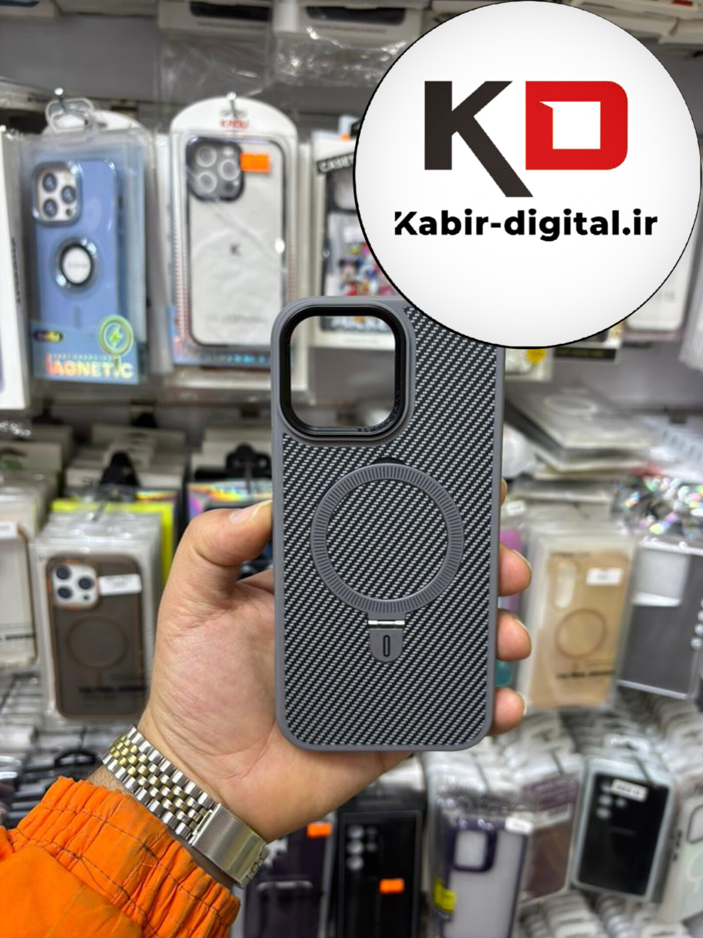 قاب گوشی iPhone 16 Pro Max آیفون Creative Case طرح کربن مگ سیف فلزی Magsafe اورجینال متال لوکس استندشو  مشکی