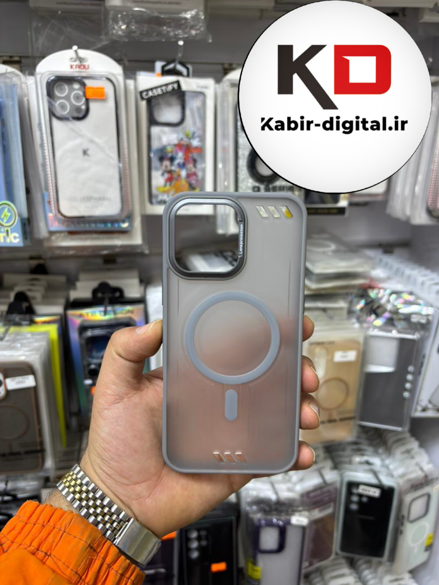 قاب گوشی iPhone 16 Pro Max آیفون پشت مات PC مگ سیف دار اصلی درجه یک یونیک کیس Unique Case اورجینال دور سیلیکونی طوسی