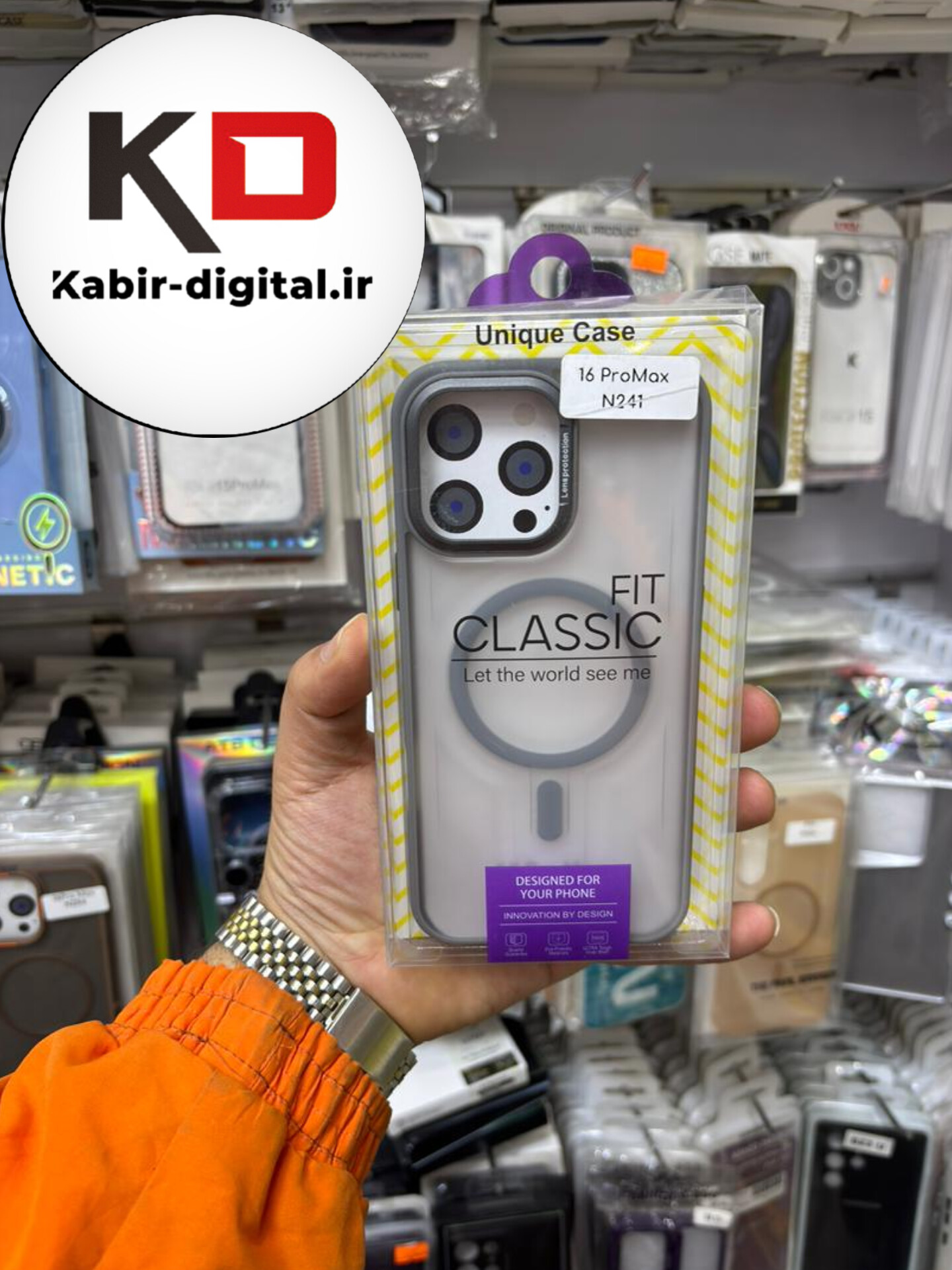 قاب گوشی iPhone 16 Pro Max آیفون پشت مات PC مگ سیف دار اصلی درجه یک یونیک کیس Unique Case اورجینال دور سیلیکونی طوسی