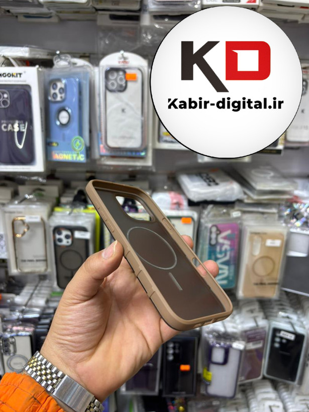 قاب گوشی iPhone 16 Pro Max آیفون پشت مات PC مگ سیف دار اصلی درجه یک یونیک کیس Unique Case اورجینال دور سیلیکونی قهوه ایی