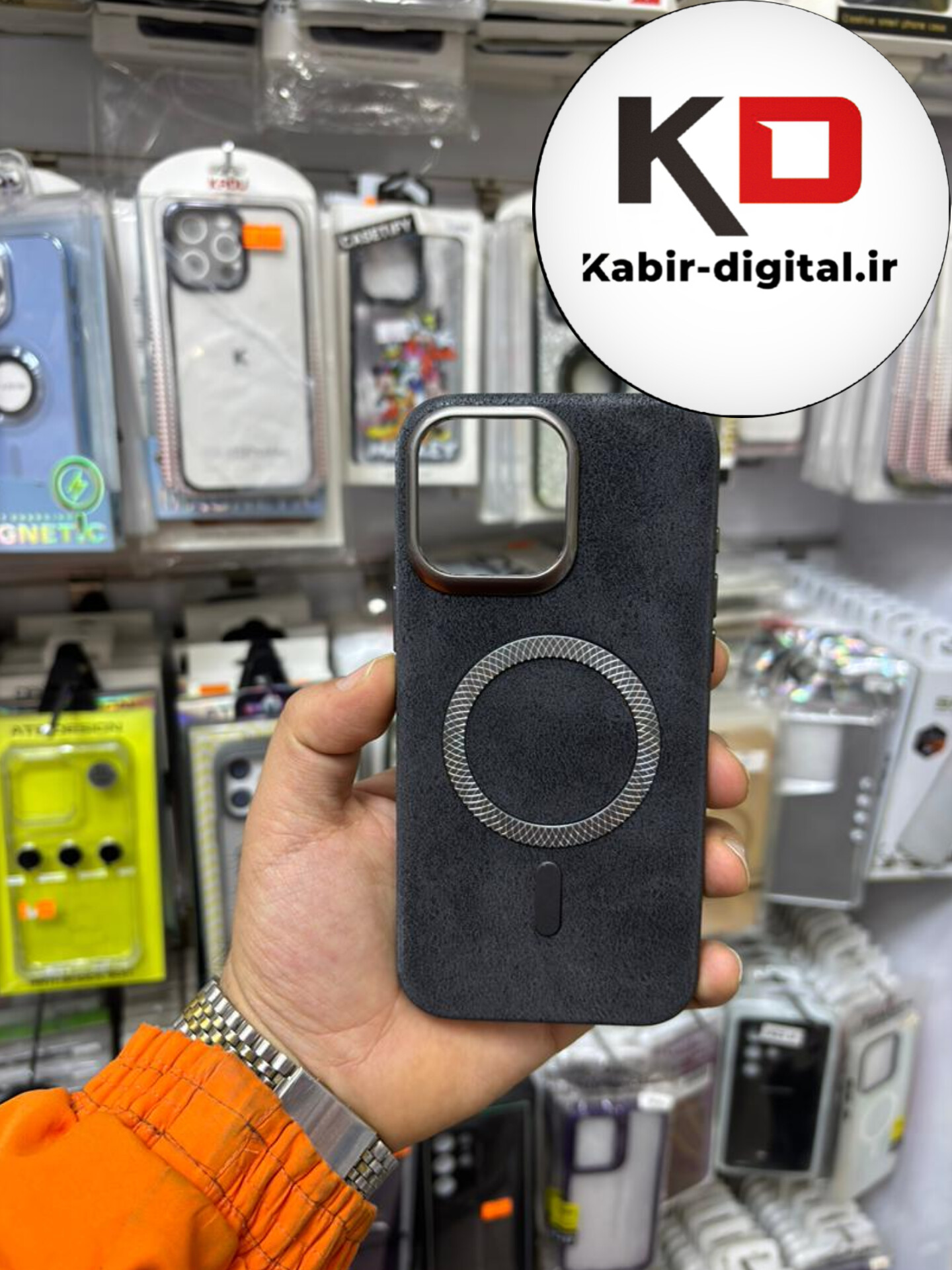 قاب گوشی iPhone 16 Pro Max آیفون لاکچری چرمی HARD مگ سیف دار مشکی