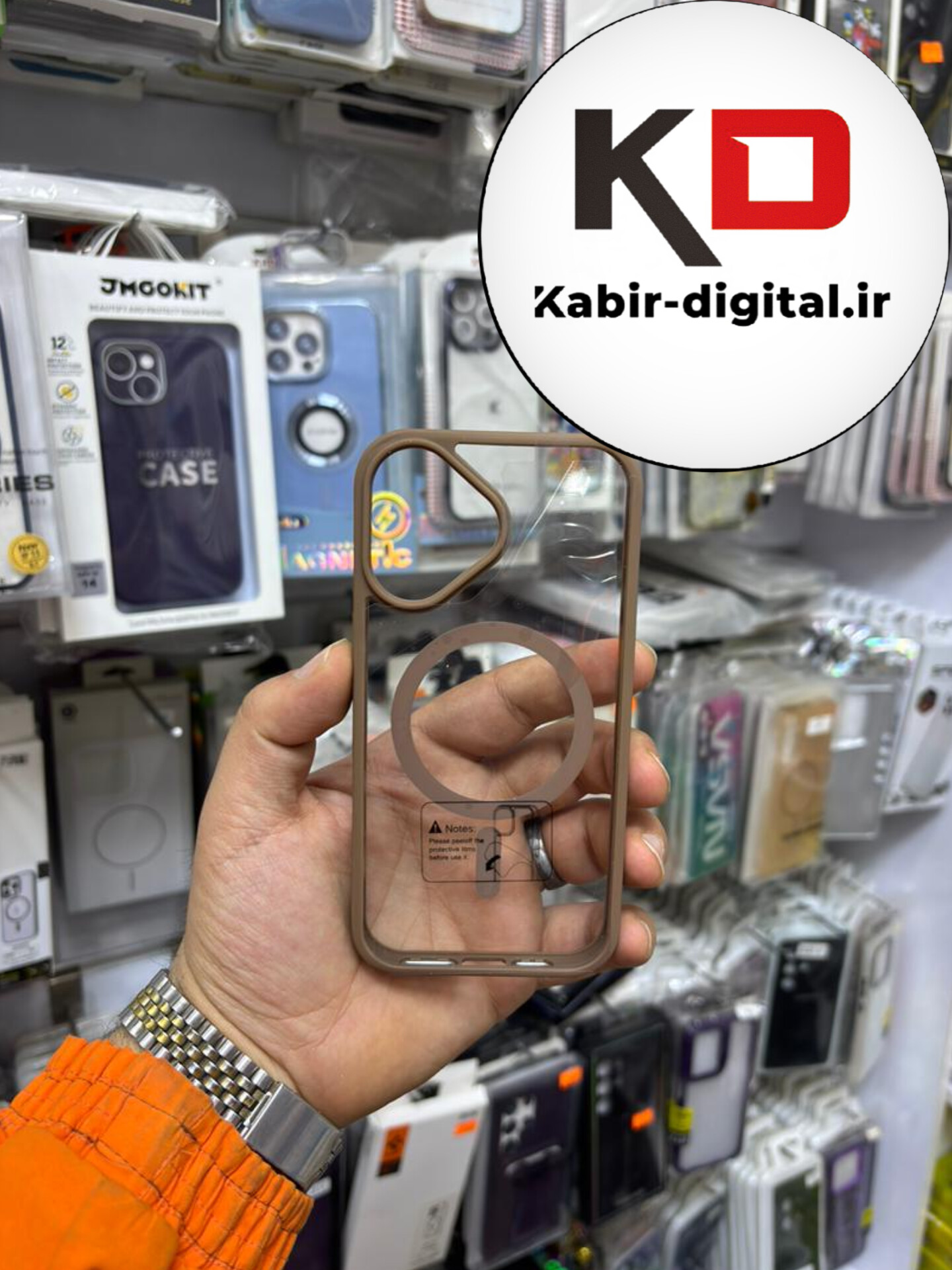 قاب گوشی iPhone 16 آیفون اورجینال Spigen شفاف مگ سیف Magsafe اورجینال قهوه ایی