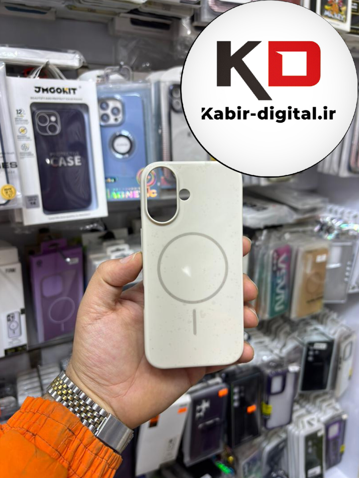 قاب گوشی iPhone 16 آیفون سیلیکونی Metalic اکلیلی مگ سیف Magsafe اورجینال محافظ لنز دار شیری