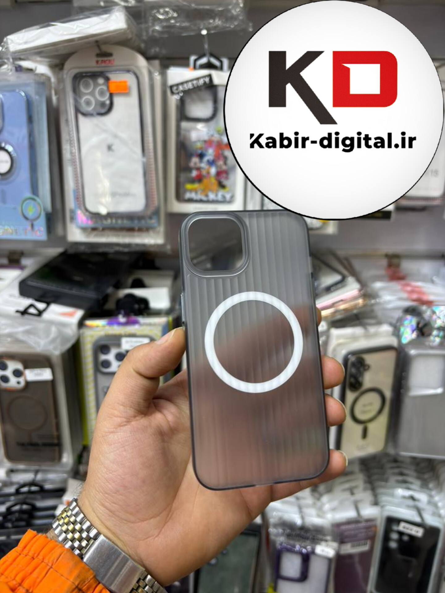 قاب گوشی iPhone 13 / iPhone 14 آیفون اسپرت Magsafe مگ سیف دار اورجینال کرکره ای برجسته نقره ای