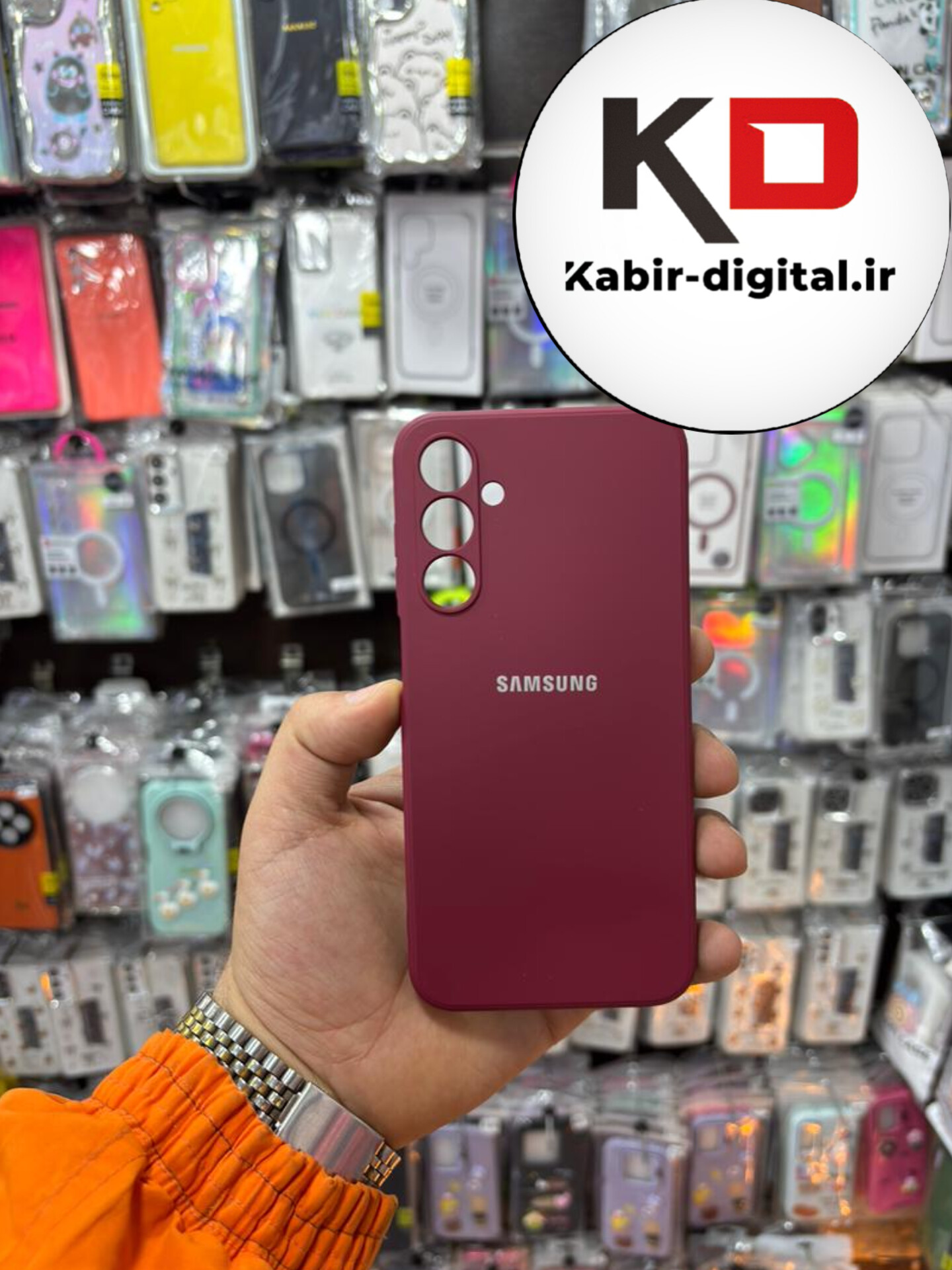 قاب گوشی Galaxy A25 سامسونگ سیلیکونی اورجینال سورا SORA پاک کنی درجه یک زیربسته محافظ لنز دار زرشکی