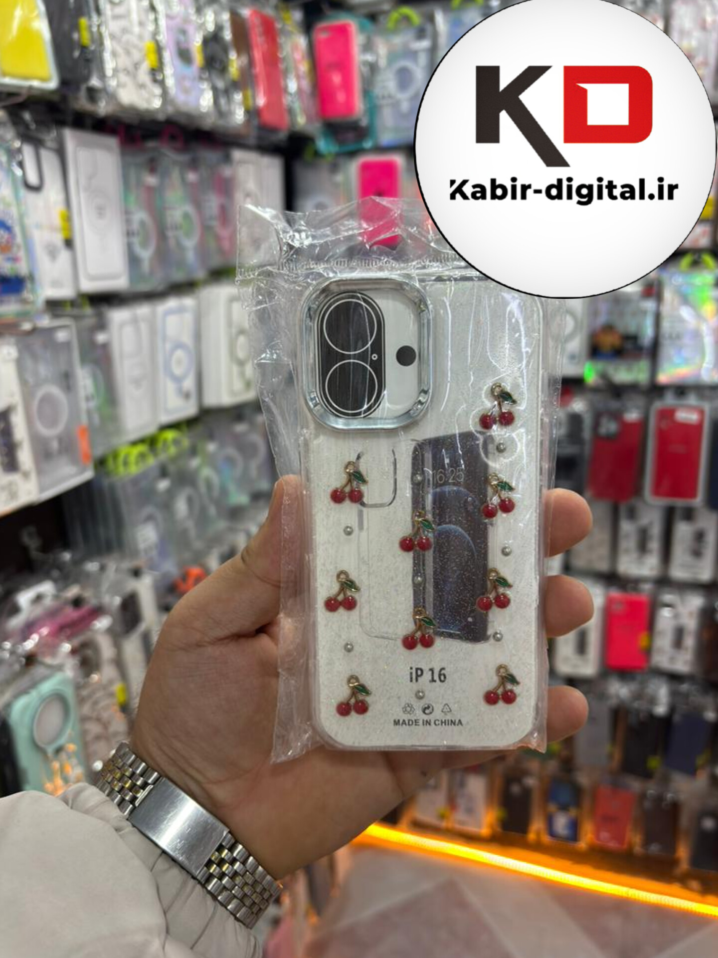 قاب گوشی iPhone 16 آیفون لاکچری شفاف رزینی طرح شاین لنز کرومی طرح آلبالو
