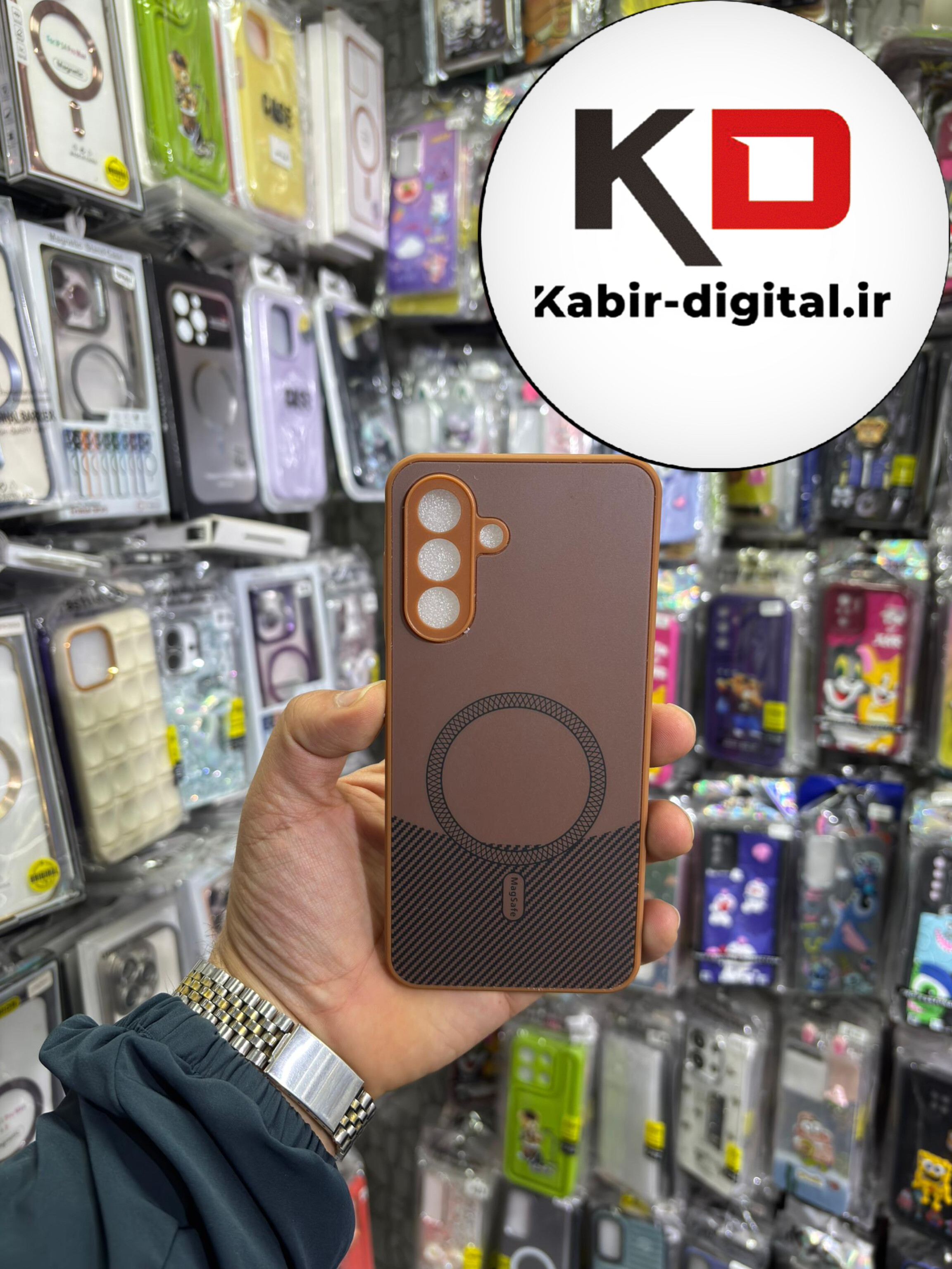 قاب گوشی Galaxy A26 / A17 سامسونگ کربن طرح مگ سیف فلزی Magsafe لوکس محافظ لنز دار