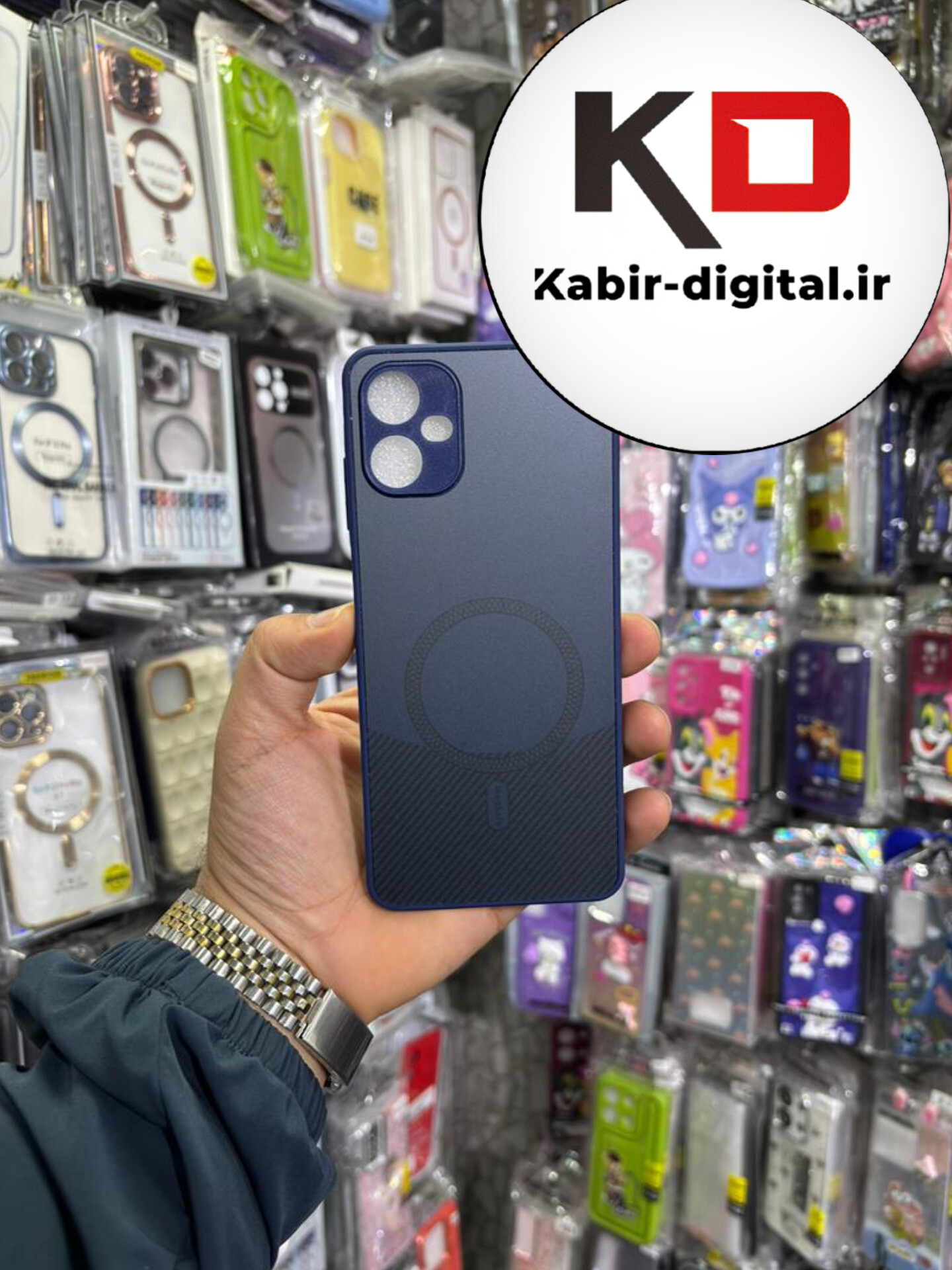 قاب گوشی Galaxy A06 سامسونگ کربن طرح مگ سیف فلزی Magsafe لوکس محافظ لنز دار