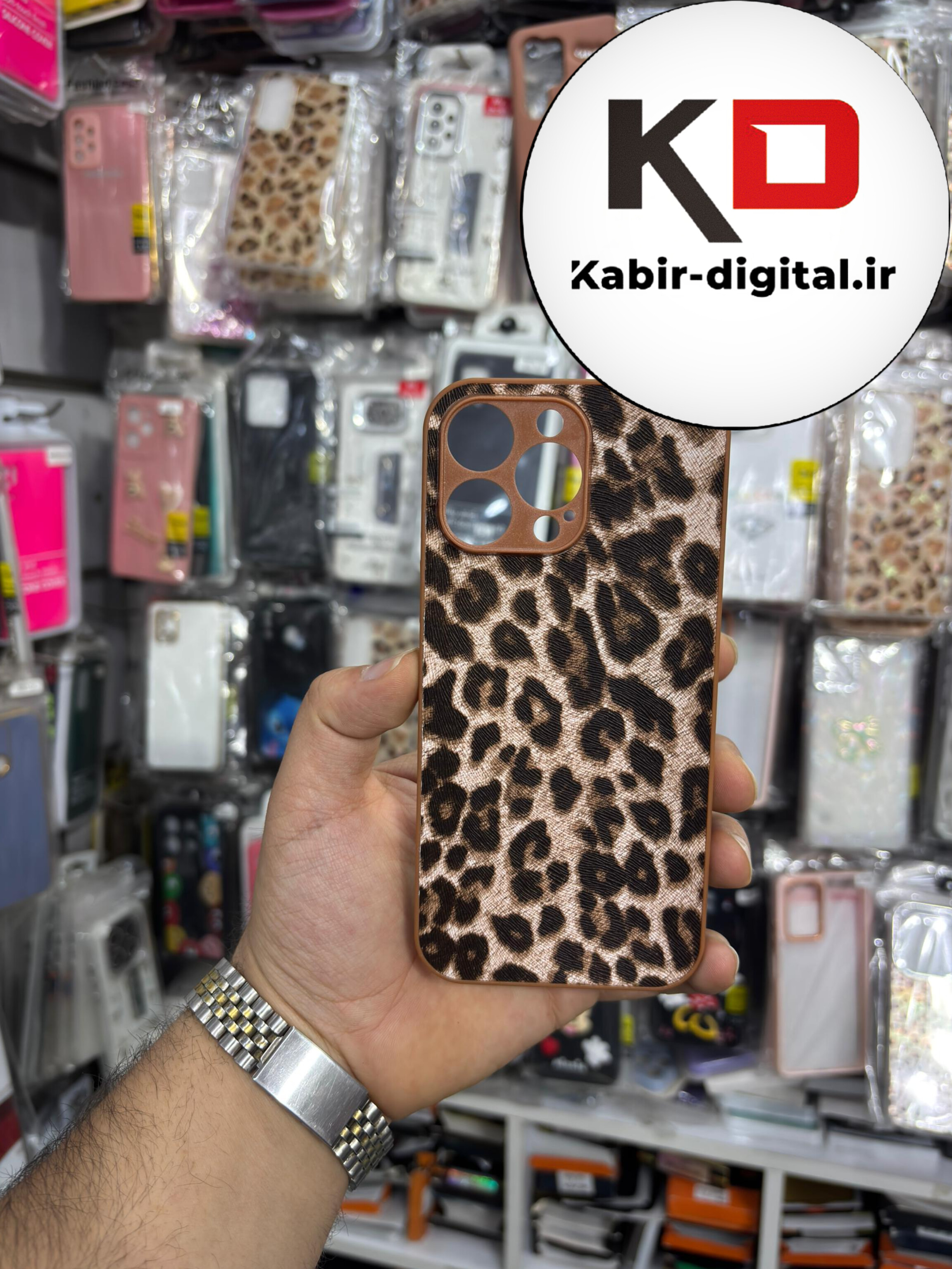 قاب گوشی iPhone 16 Pro Max آیفون لاکچری سالید اورجینال فانتزی طرح پلنگی محافظ لنزدار