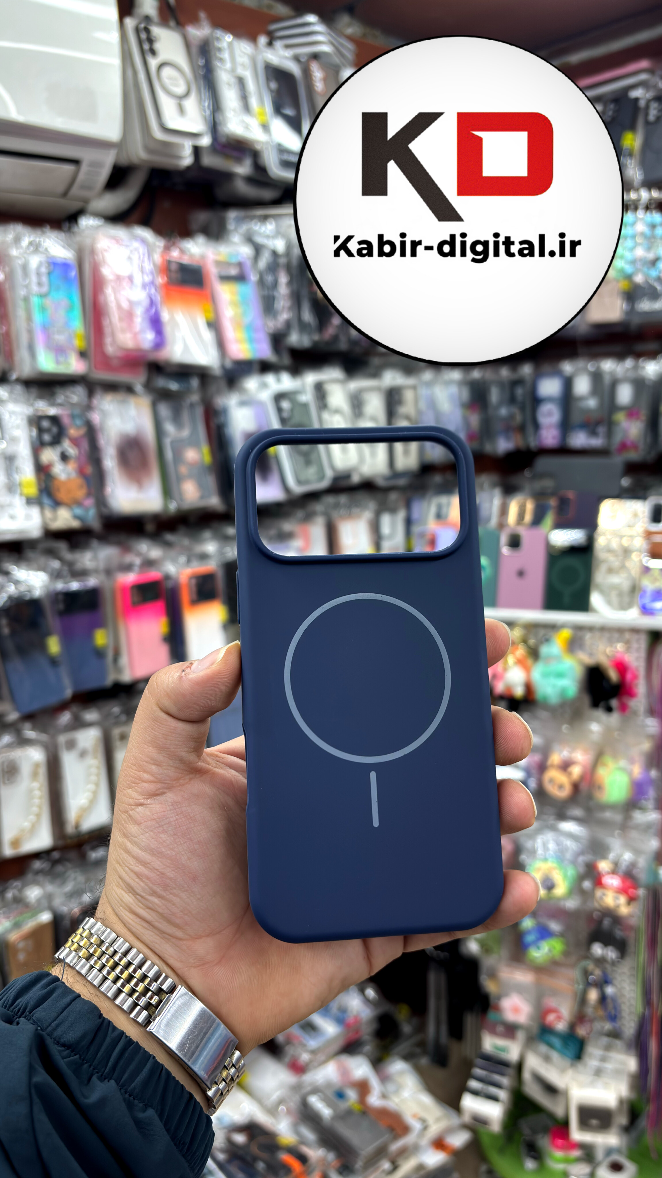 قاب گوشی iPhone 17 Pro Max آیفون سیلیکونی زیر بسته اورجینال پاک کنی محافظ لنزدار طرح مگ سیف