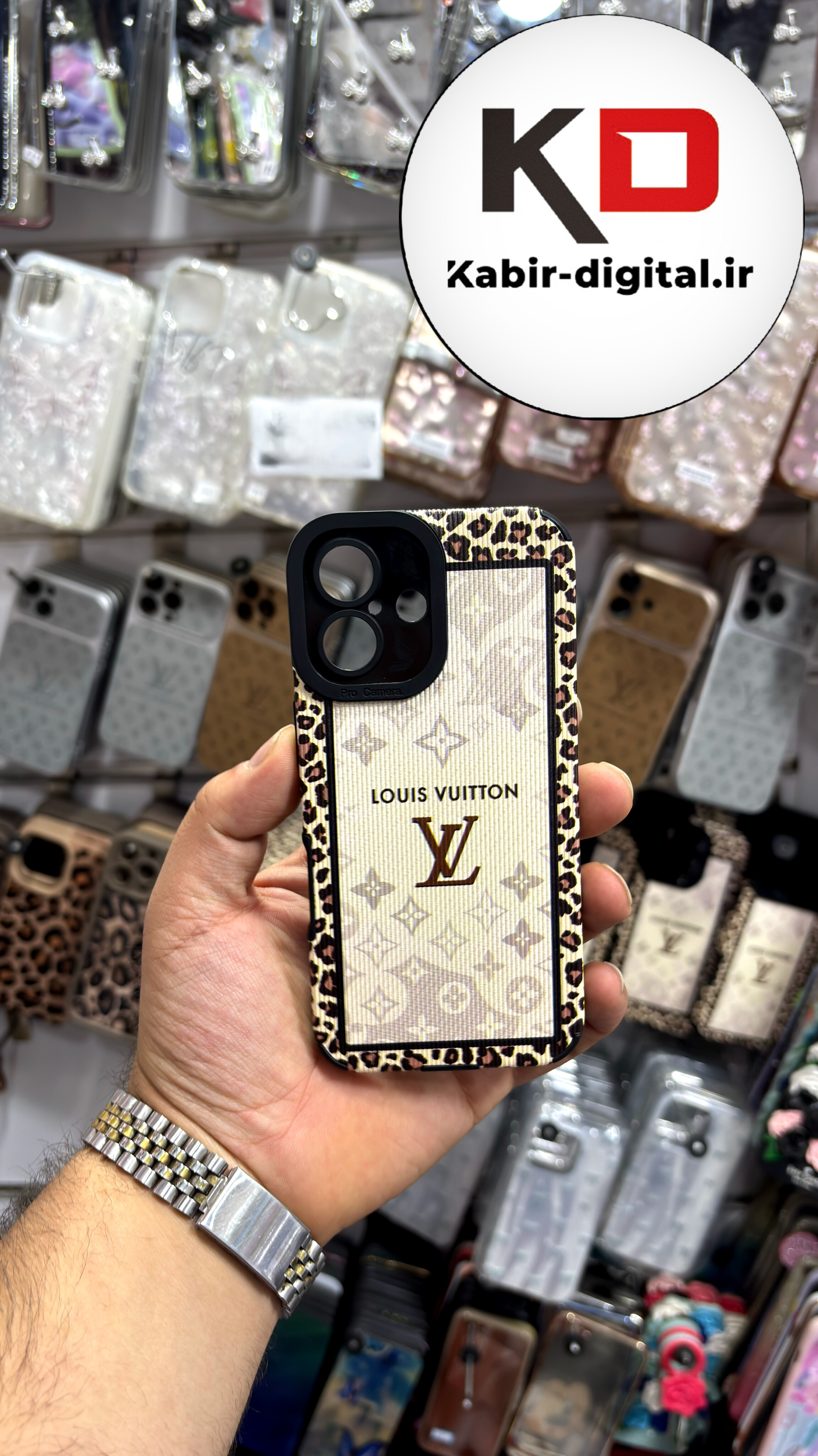 قاب گوشی iPhone 16  آیفون کبریتی چرمی محافظ لنزدار کپسولی طرح لویی ویتون