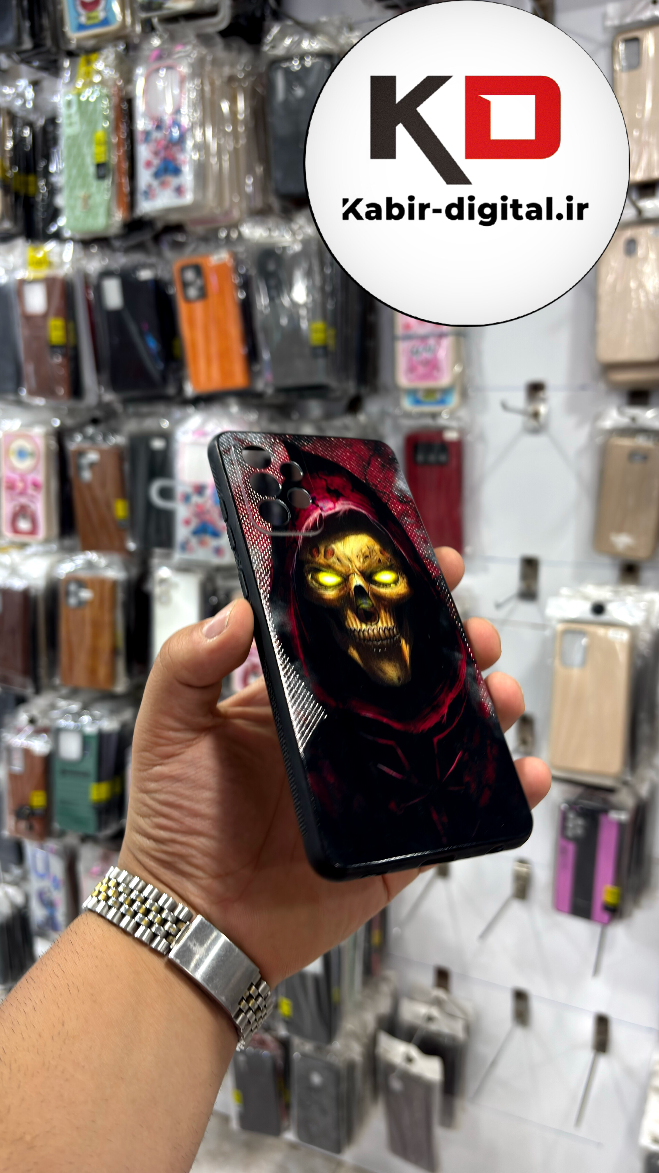 قاب گوشی Galaxy A72 سامسونگ فانتزی برجسته سوزنی  محافظ لنز دار طرح اسکلت