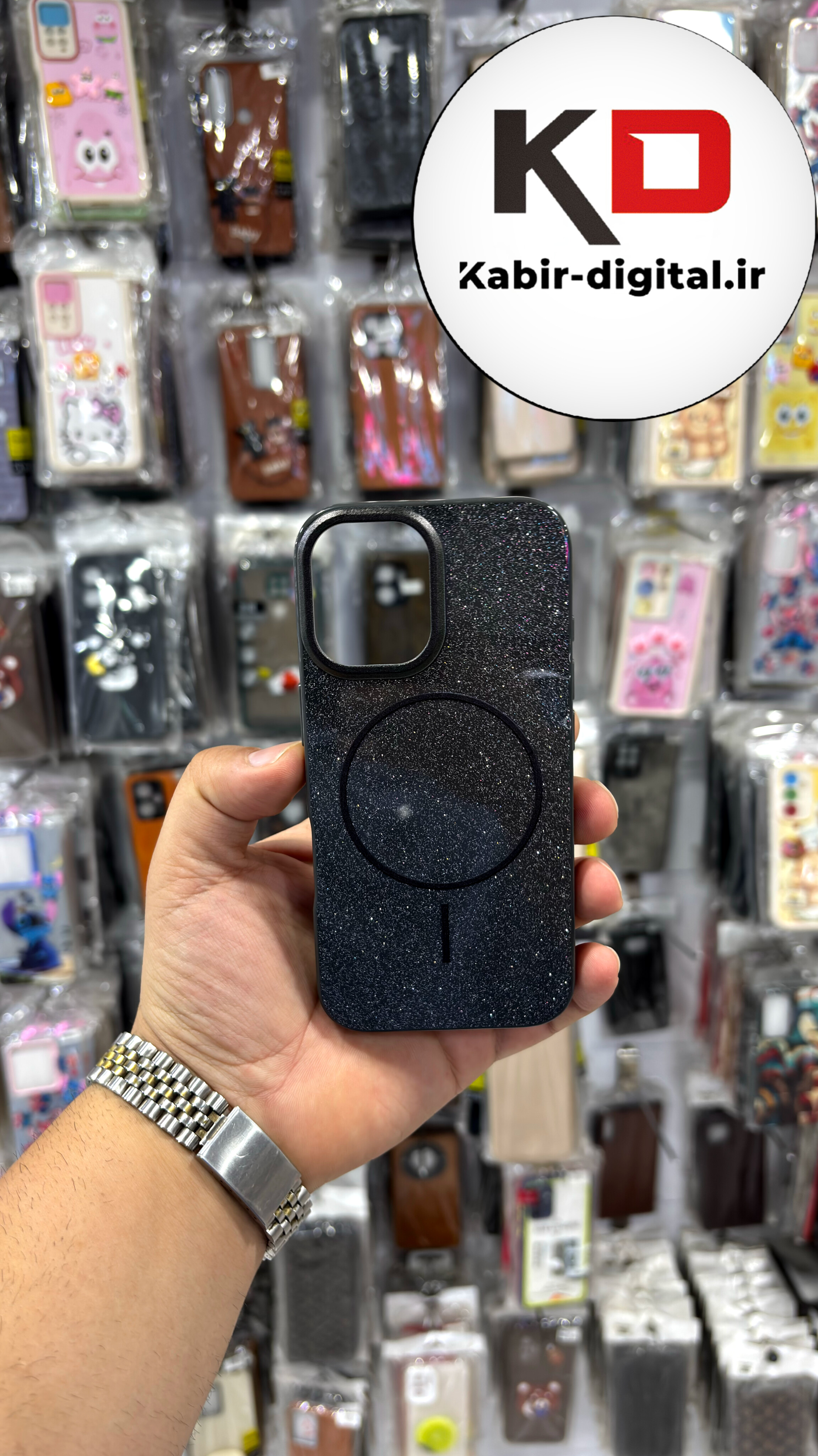 قاب گوشی iPhone 16 آیفون PC CASE طرح مگ سیف Magsafe اکلیلی مشکی