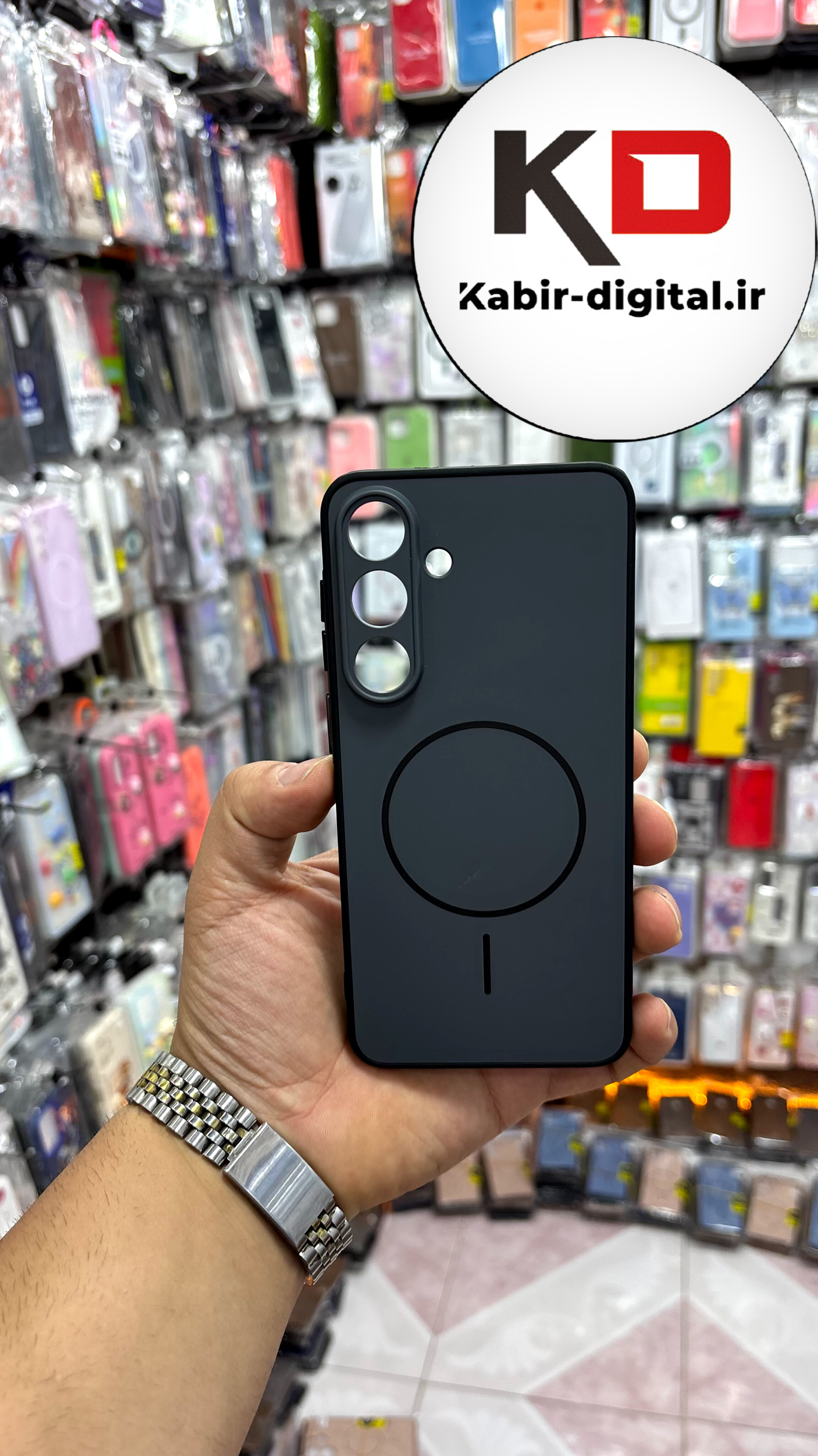 قاب گوشی Galaxy S25 FE  سامسونگ سیلیکونی Soft Case پاستلی طرح مگ سیف Magsafe محافظ لنز دار مشکی
