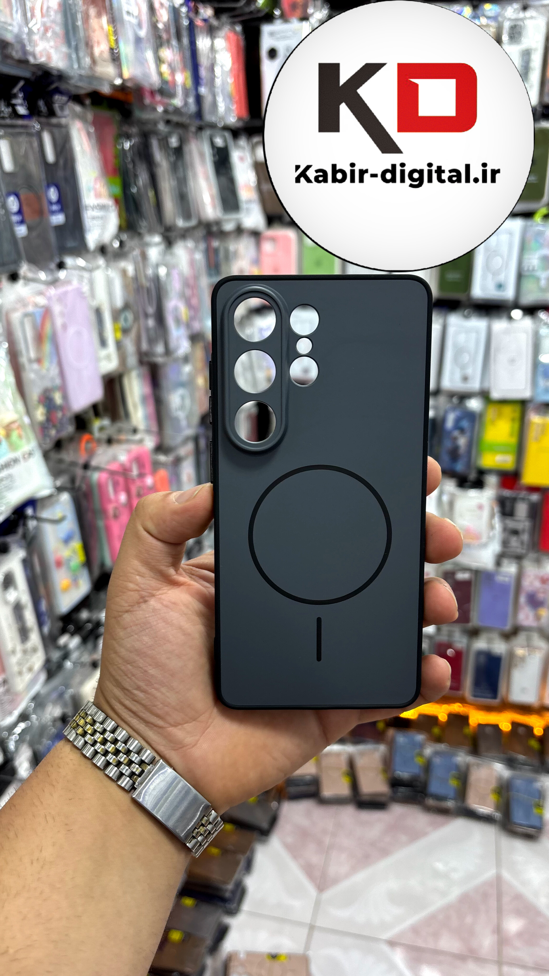 قاب گوشی Galaxy S26 Ultra  سامسونگ سیلیکونی Soft Case پاستلی طرح مگ سیف Magsafe محافظ لنز دار مشکی