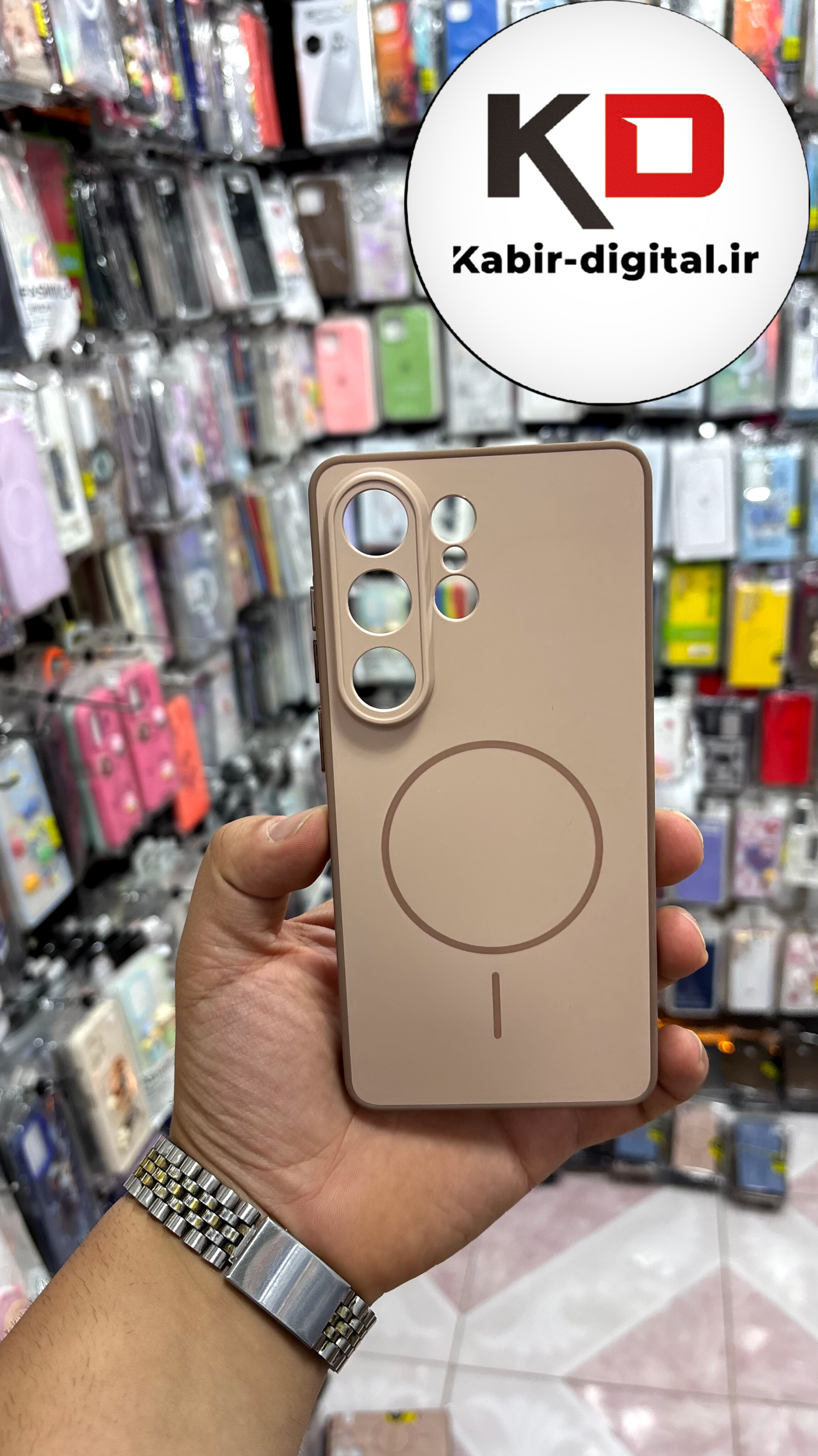 قاب گوشی Galaxy S26 Ultra  سامسونگ سیلیکونی Soft Case پاستلی طرح مگ سیف Magsafe محافظ لنز دار کرم