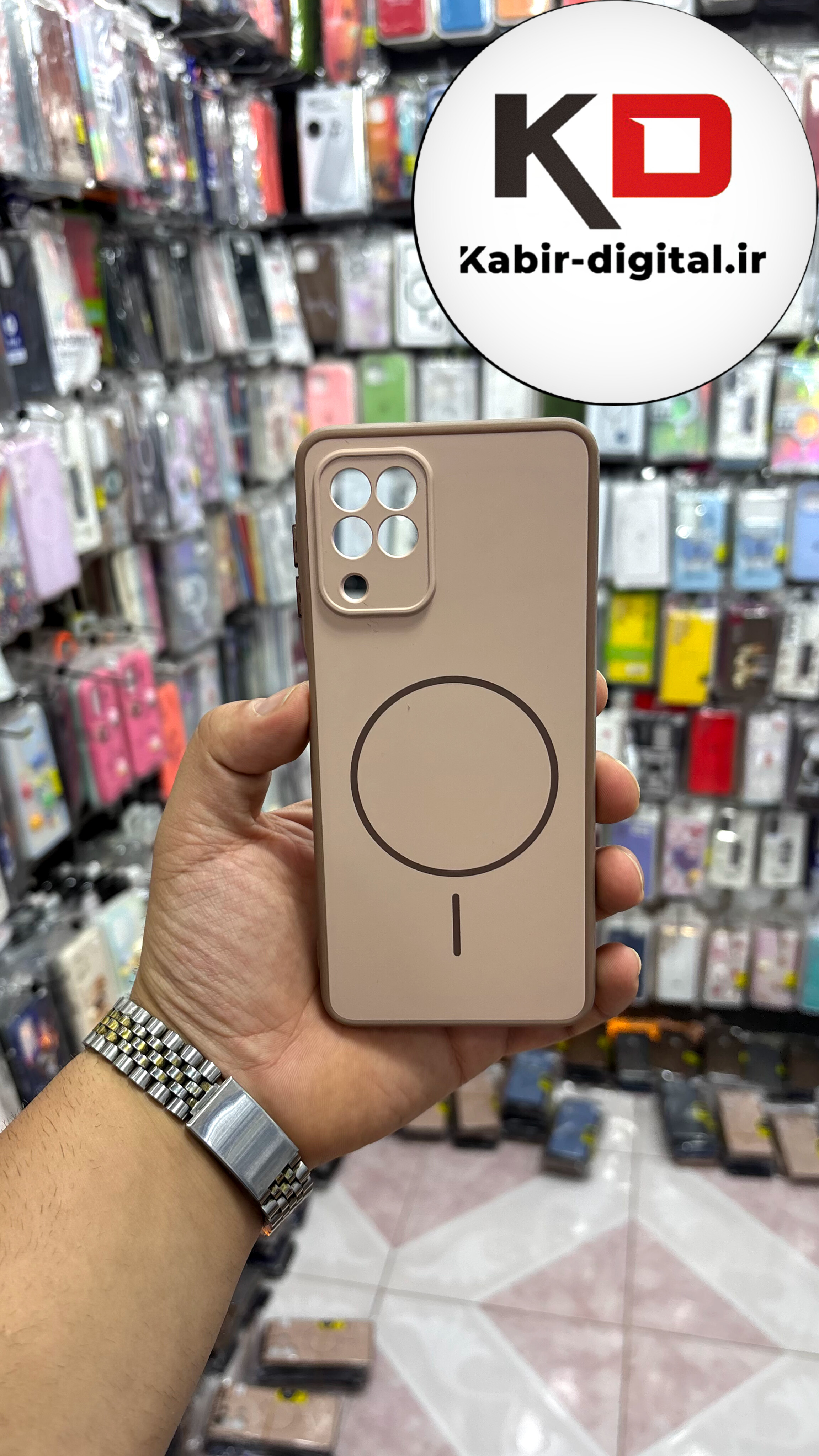 قاب گوشی Galaxy A12  سامسونگ سیلیکونی Soft Case پاستلی طرح مگ سیف Magsafe محافظ لنز دار کرم
