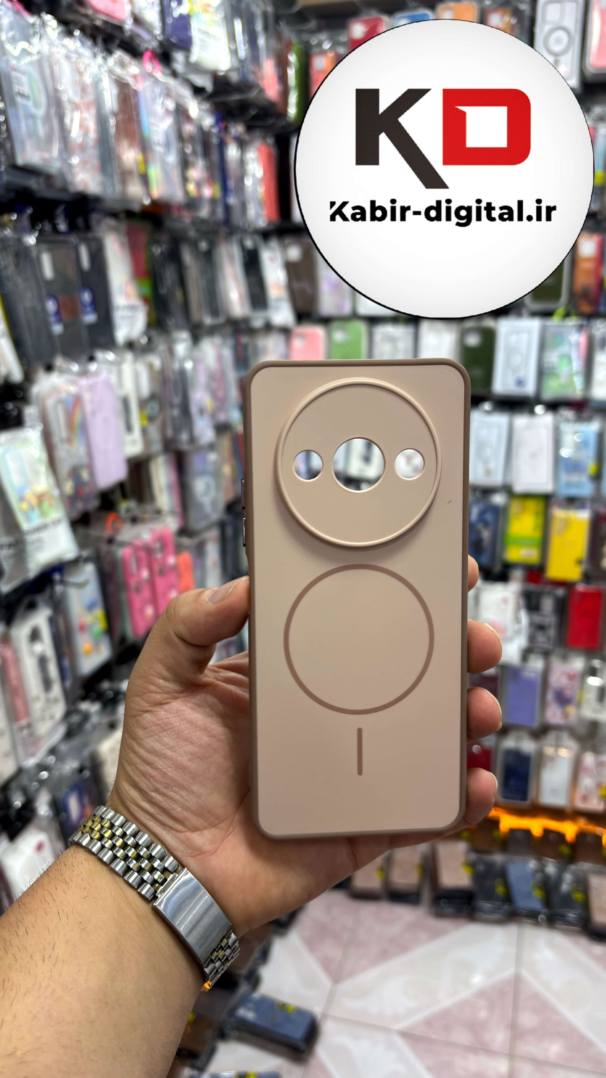قاب گوشی Redmi A3 / Poco C61 شیائومی سیلیکونی Soft Case پاستلی طرح مگ سیف Magsafe محافظ لنز دار کرم