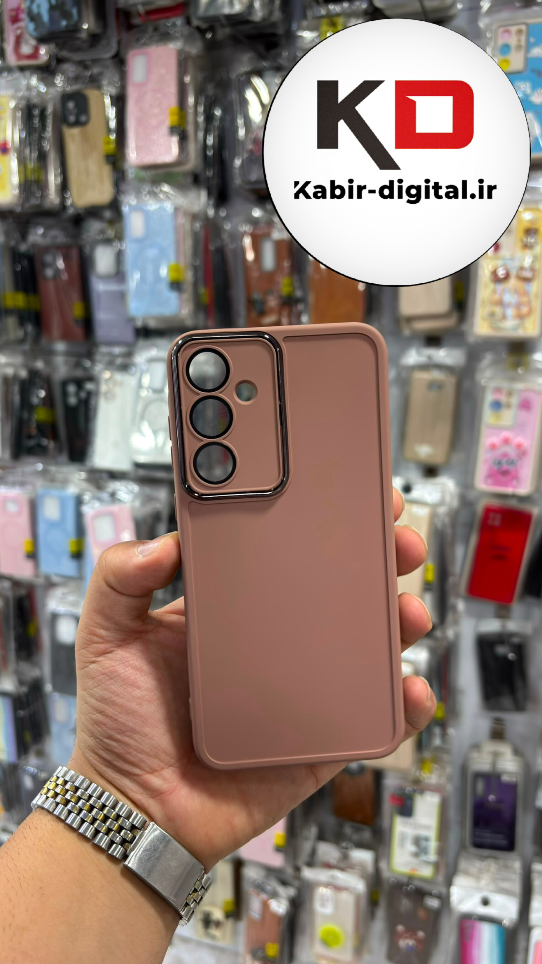 قاب گوشی Galaxy A35 سامسونگ سیلیکونی اورجینال درجه یک زیر بسته محافظ لنزدار لنز کرومی موکا