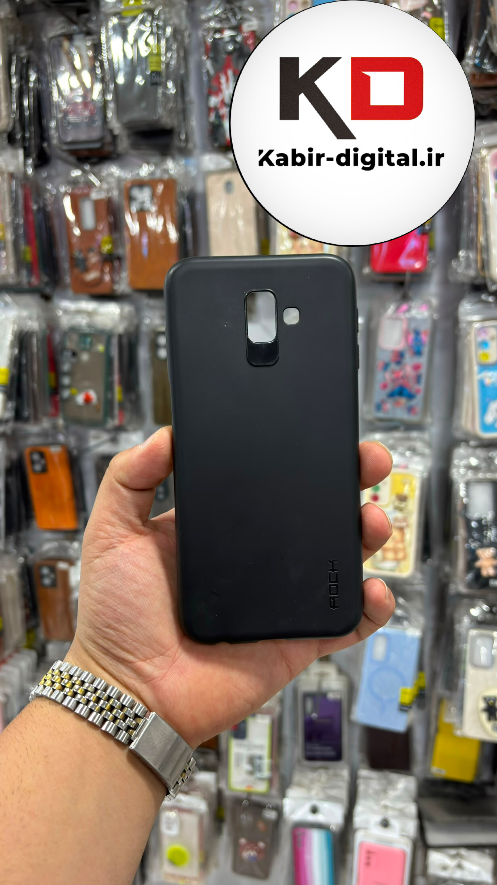 قاب گوشی Galaxy J6 Plus سامسونگ طرح چرمی ساده  محافظ لنز دار مشکی